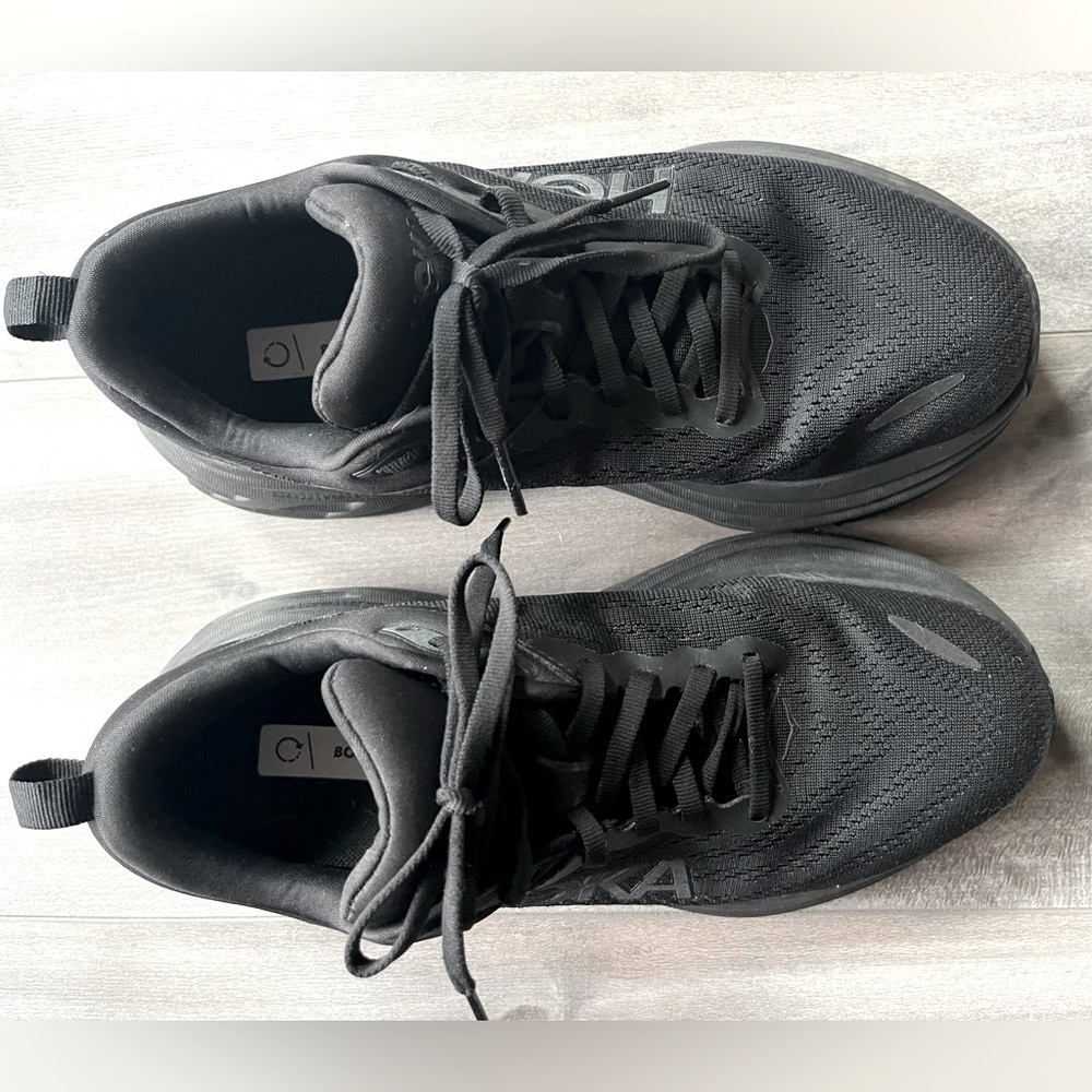 HOKA One One Bondi 8, women's size 8 WIDE (D), black